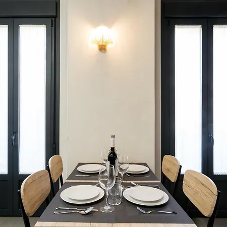 Oak & Sandstone - Space Maison Sevilla